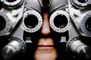 Ceratocone pode provocar visão turva (astigmatismo)