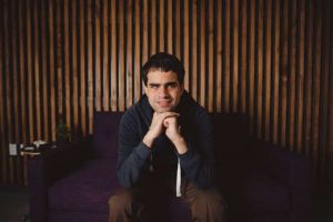 Marcos Lima é criador do projeto "Histórias de Cego" que apresenta o cotidiano de pessoas cegas